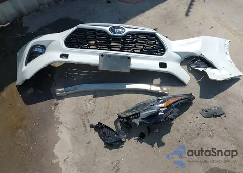 2021 Toyota Highlander Xle z USA, uszkodzony, nr VIN 5TDGZRAH8MS063217